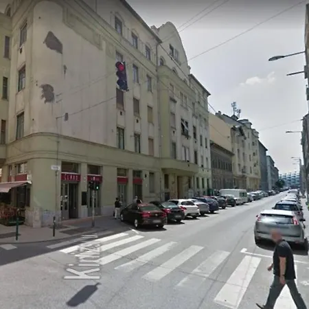 K17 Kinizsi Apartman *