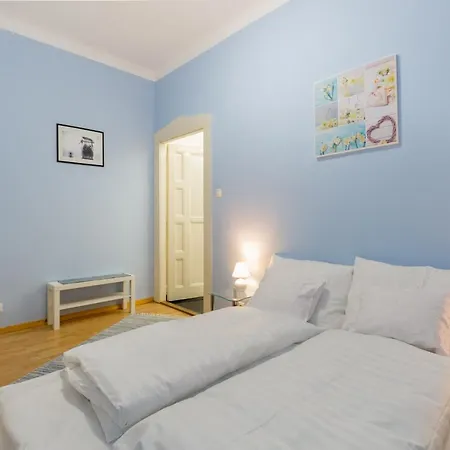 K17 Kinizsi * Budapešť